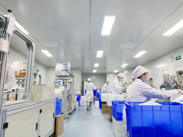White List Factory Yy 0469-2010 En14683 Type Iir 3ply Disposable Medical Surgical Face Mask